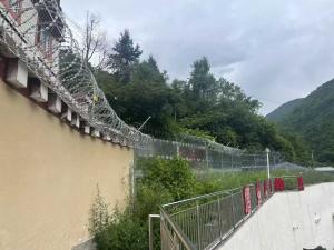 康定学校项目：电子围栏已顺利完工